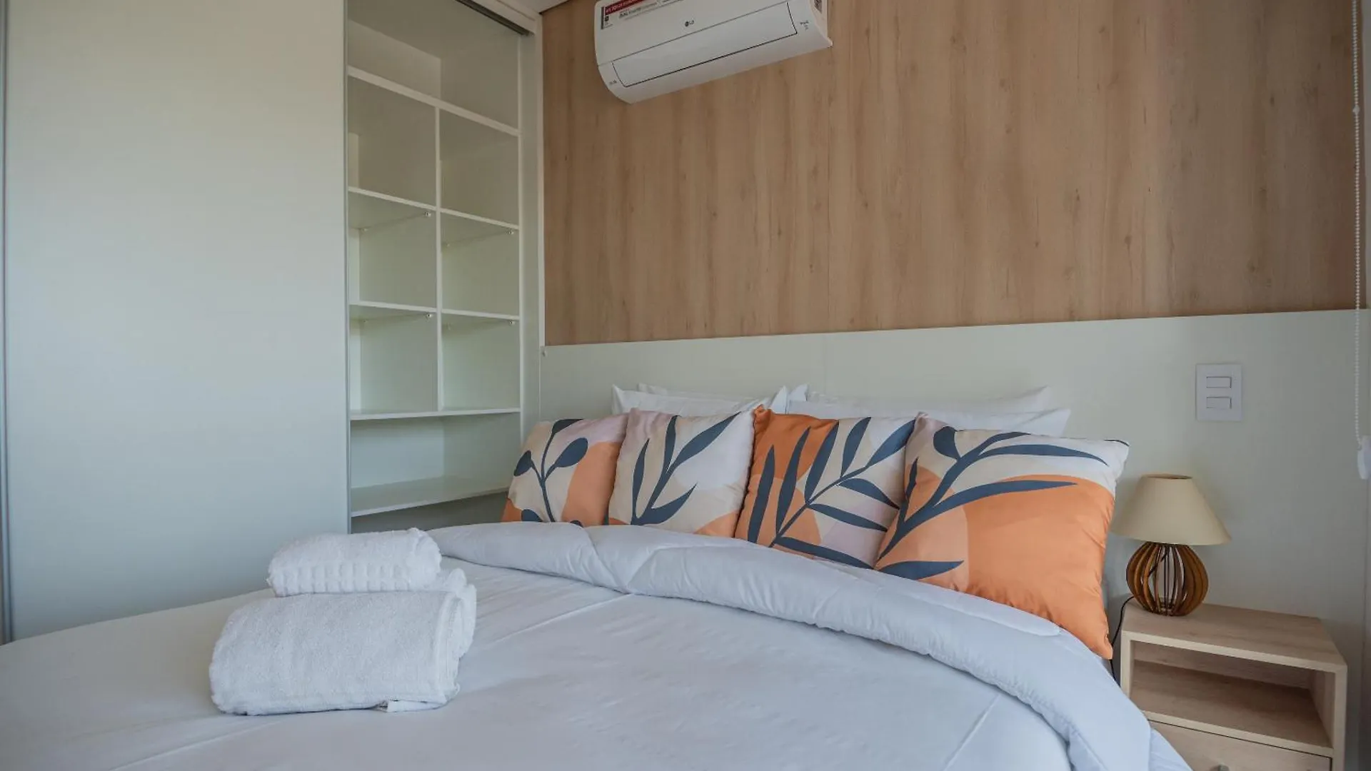 360 Op Art Ibirapuera Apartamento São Paulo 0*,  Brasil